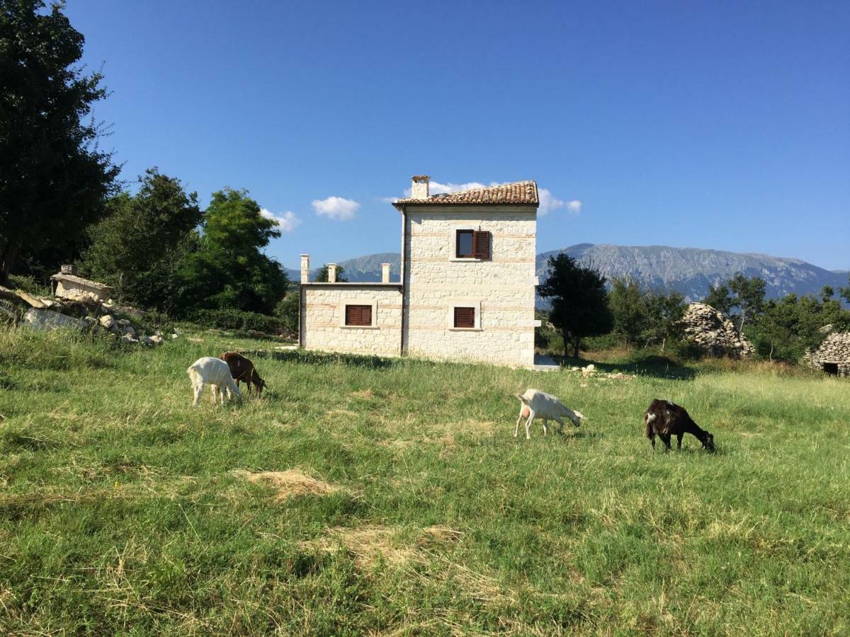 Villa Pezzelelle Roccamorice Esterno foto